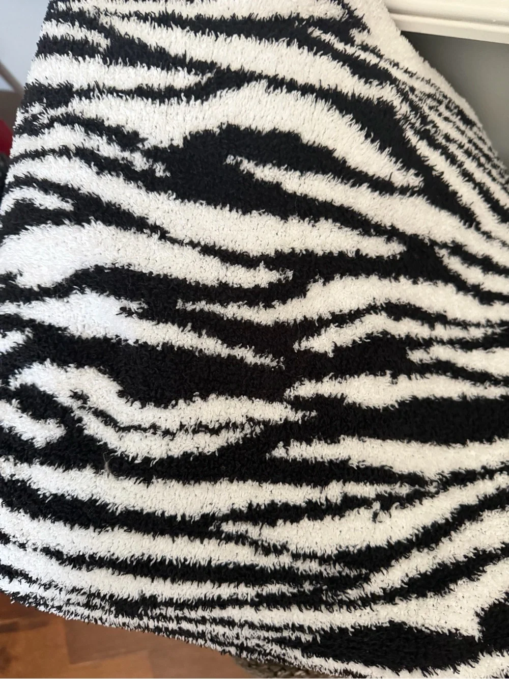 Barefoot Black & White Striped Tiger-Print Plush Blanket NWT